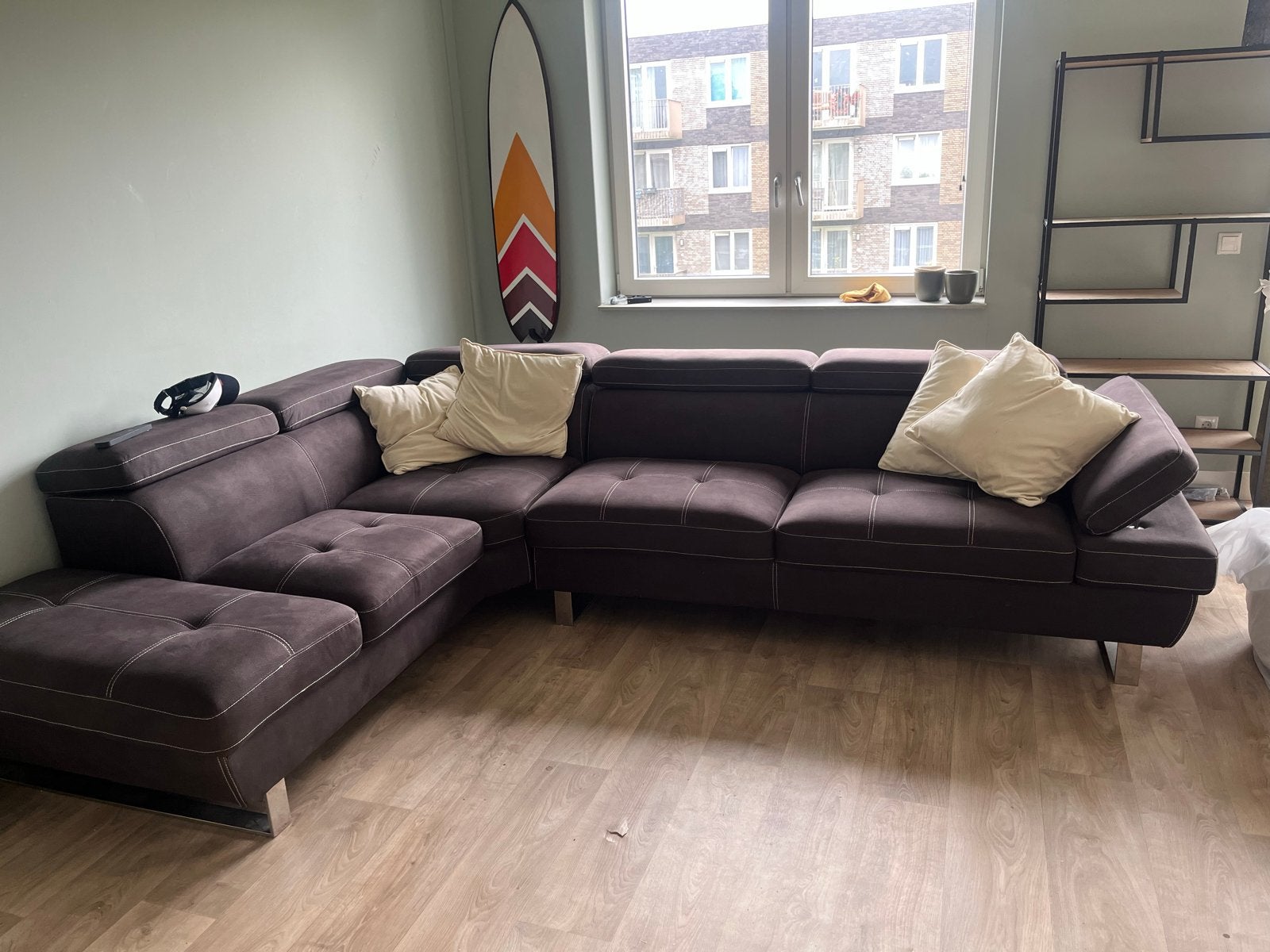 Mooie hoekbank met opbergruimte en chaise longue