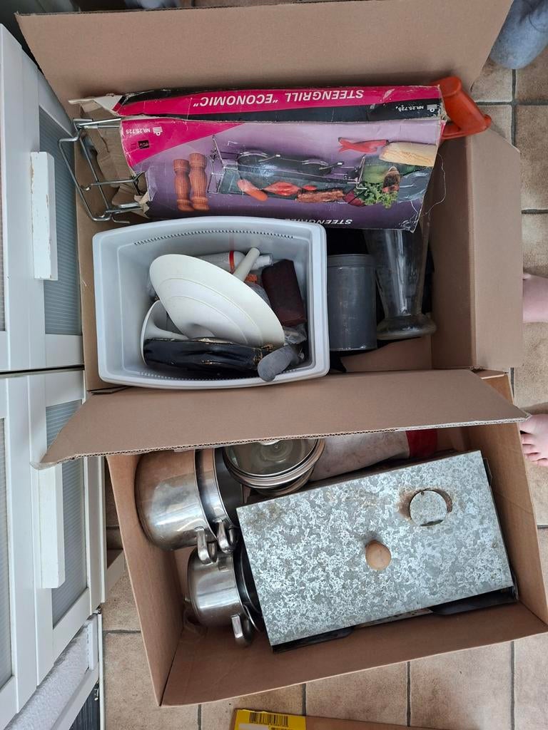 rommelmarkt spullen opruiming, Ophalen