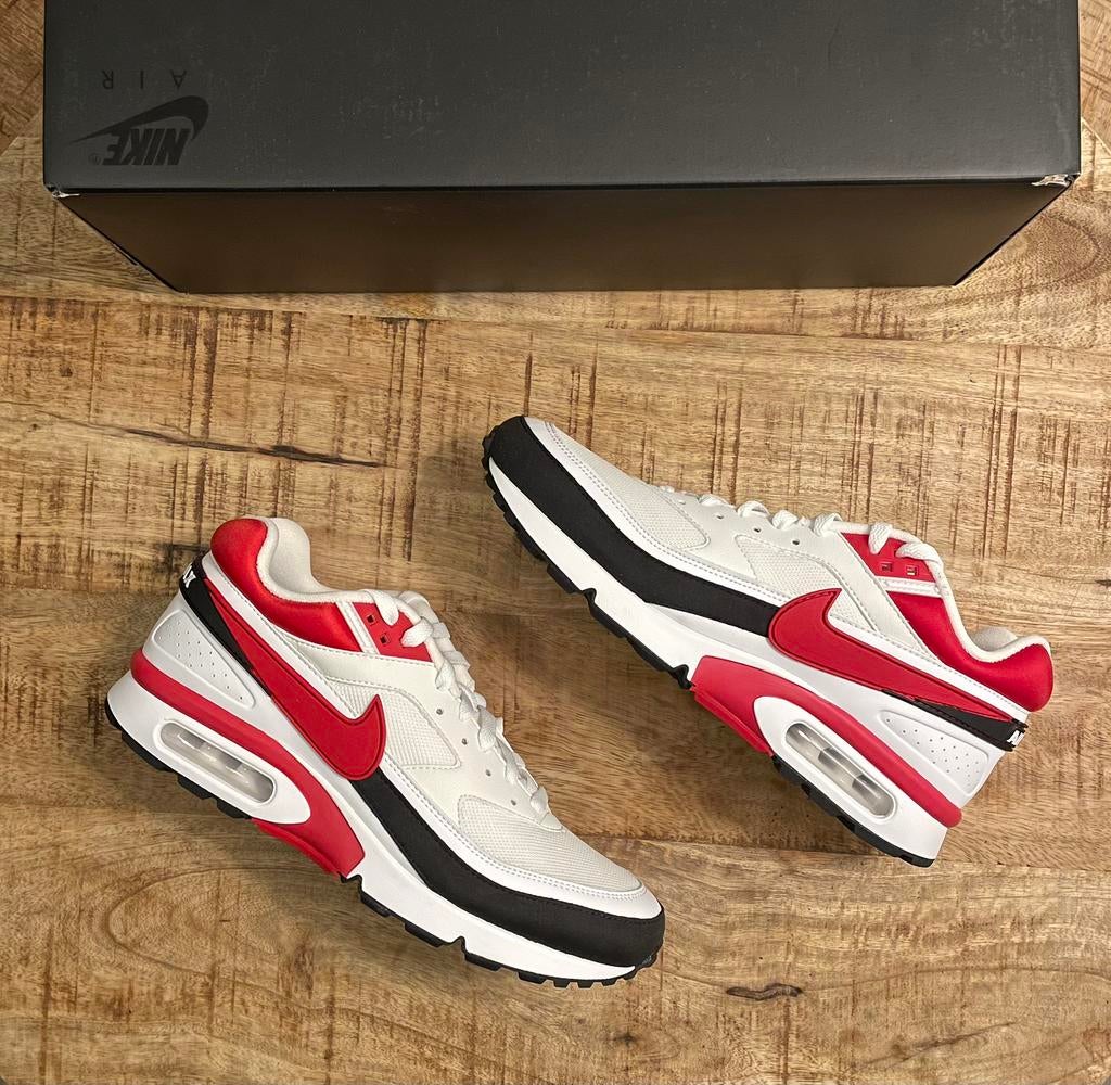 Nike Air Max BW OG Sport Red maat 45 US11, Kleding | Heren, Ophalen of Verzenden, Nieuw, Overige kleuren
