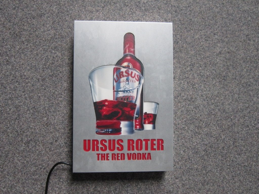 URSUS RED VODKA LICHTRECLAME, Verzamelen, Ophalen, Nieuw, Lichtbak of (neon) lamp