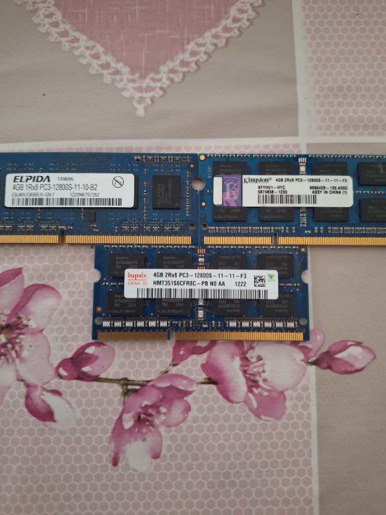 4GB PC3/DDR3-12800S (laptop geheugen) €5,00 Per Stuk, Ophalen, 12800S, DDR3, Zo goed als nieuw
