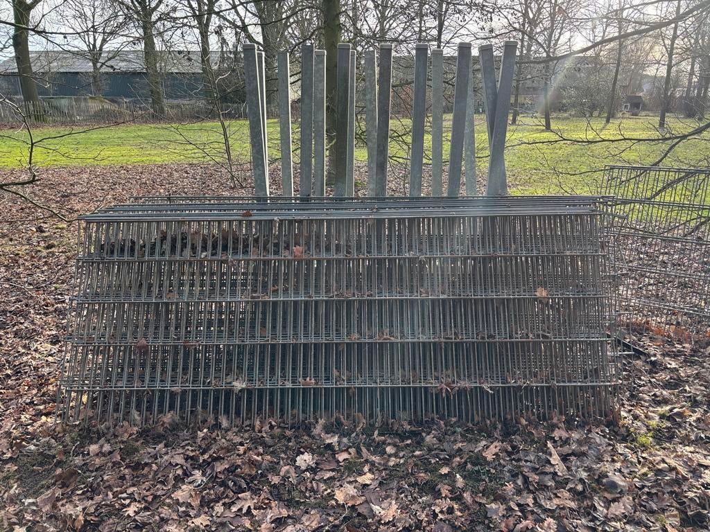 Hekwerk, Staafmat, hoogte 1.00 meter, ca. 32 meter, Ophalen, Gebruikt, IJzer, Enkelstaafmat hekwerk