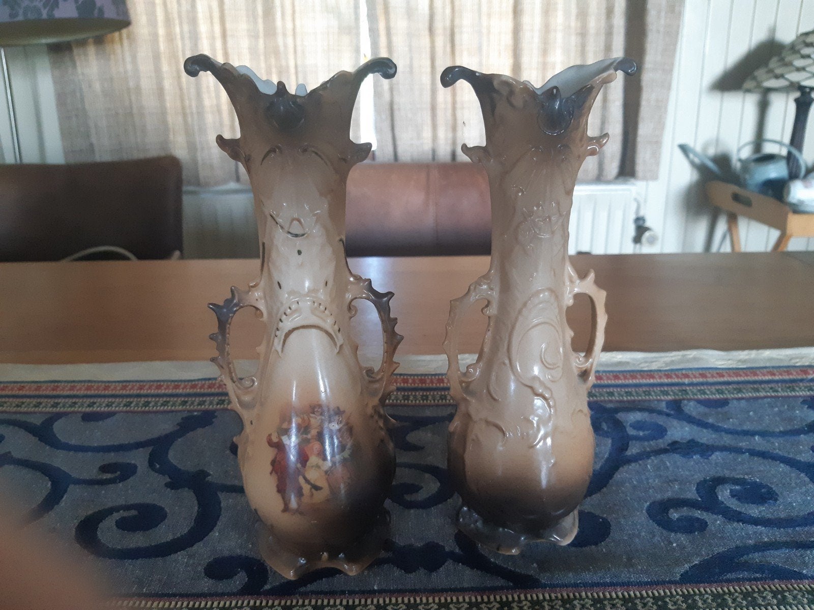 Antieke decoratieve vazen met handgeschilderde taferelen, Antiek en Kunst, Ophalen
