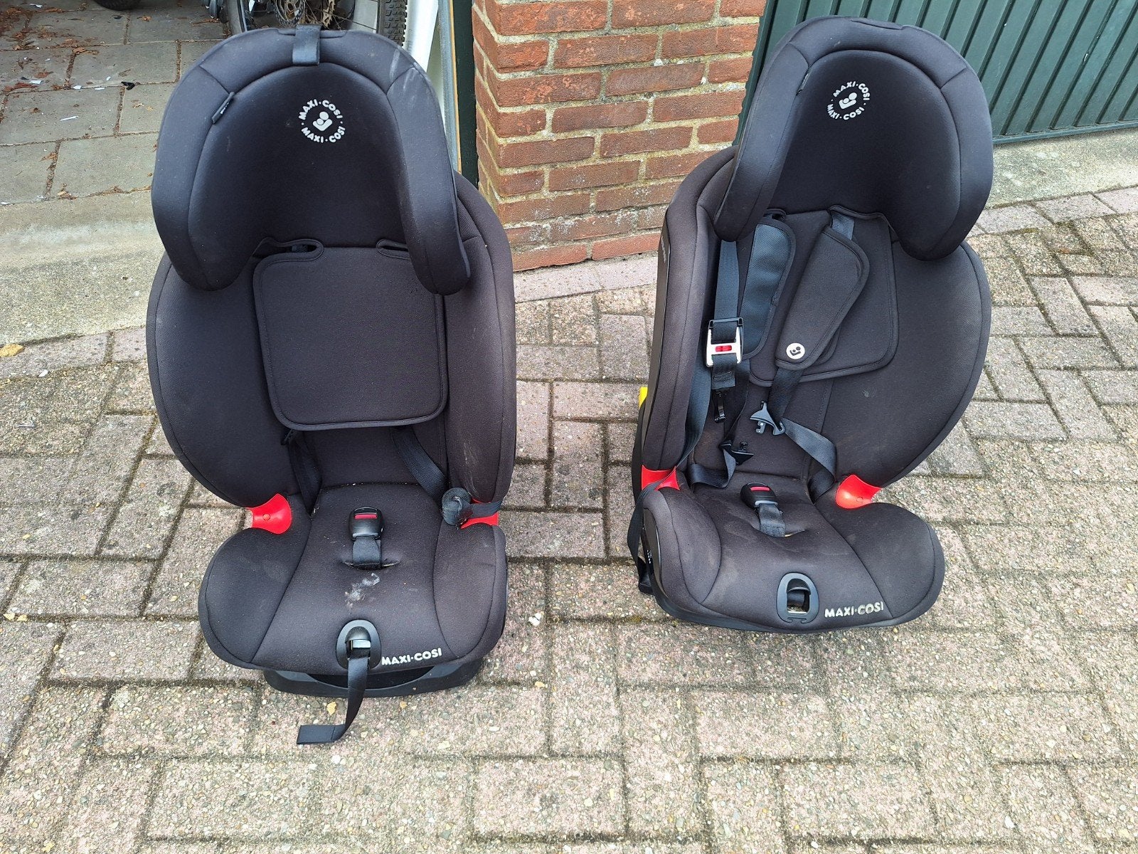 Maxi-Cosi Kinderzitjes met Stoelverkleiner, Ophalen, Autogordel of Isofix, Gebruikt, 9 t/m 36 kg