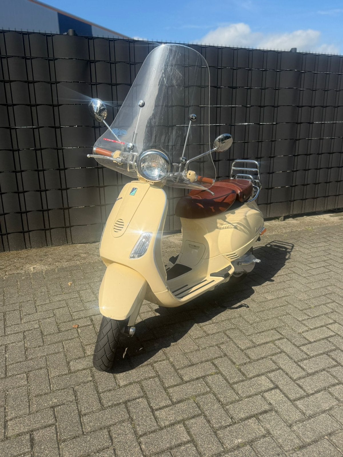 Piaggio Vespa LXV 50 Bromfiets 25km - Als Nieuw!, Fietsen en Brommers, Scooters | Vespa, Ophalen, Zo goed als nieuw, Vespa LXV