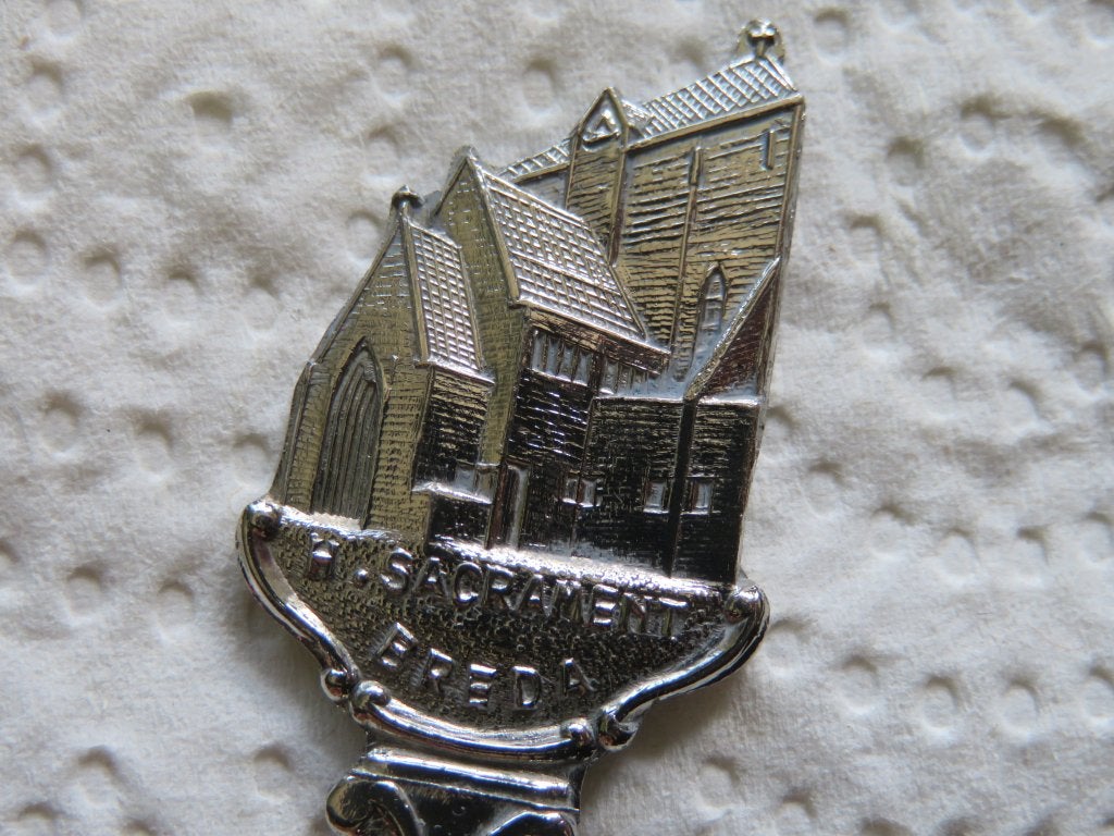 Lepeltje Heilig Sacramentskerk te Breda, Verzamelen, Verzenden, Gebruikt, Overige materialen, Bestek