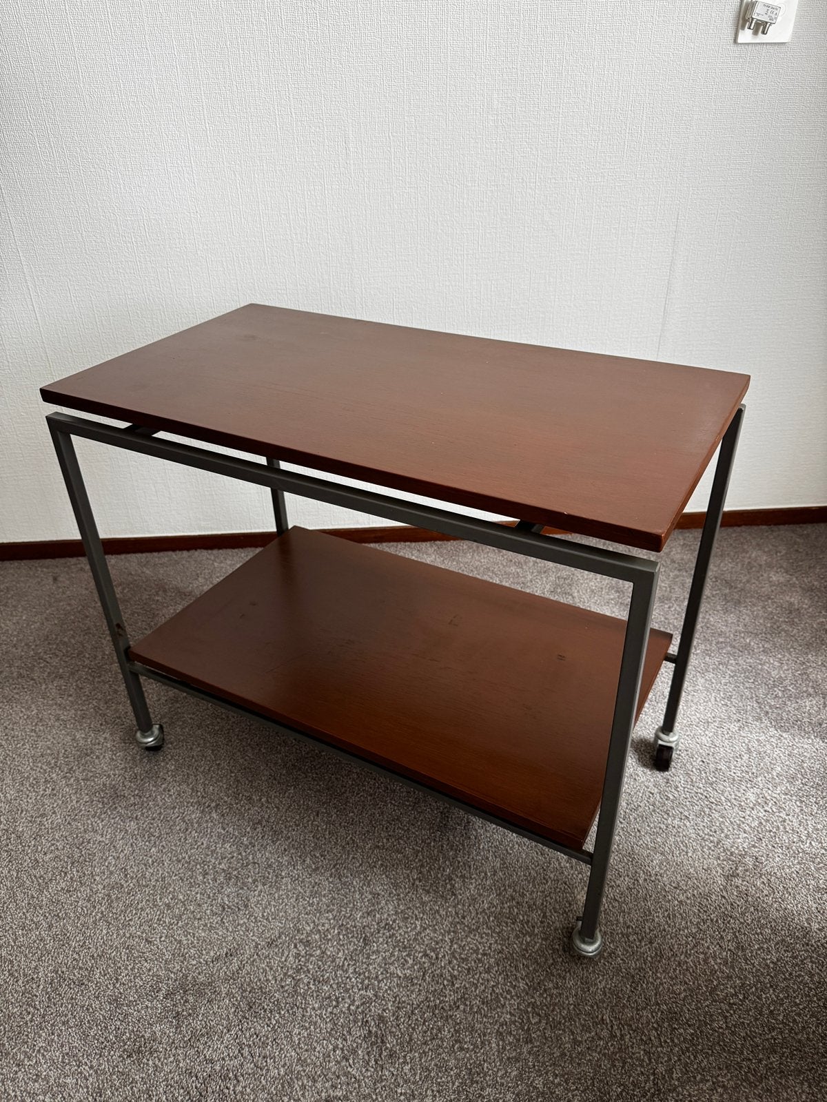 Vintage televisie meubel met wieltjes, Antiek en Kunst, Ophalen