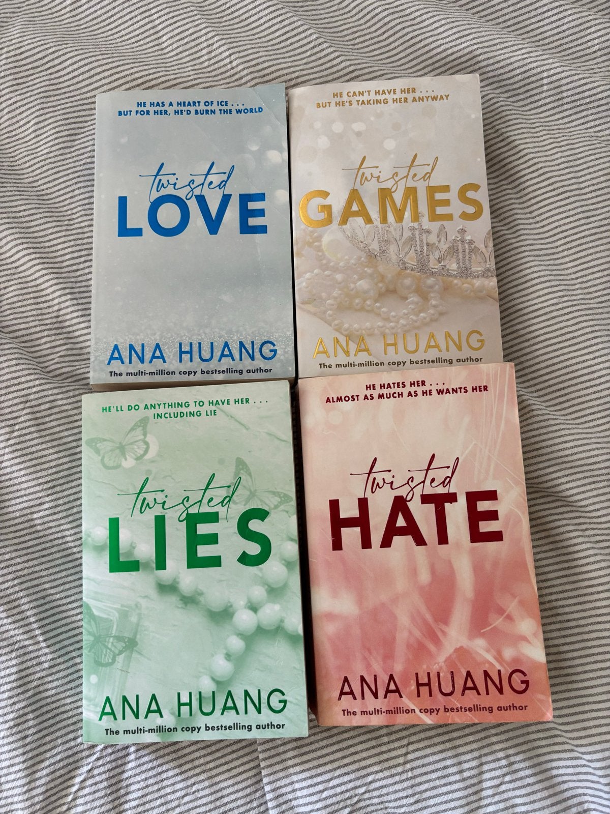 Ana Huang Twisted Serie Boeken (4 stuks), Boeken, Ophalen of Verzenden, Zo goed als nieuw, Wereld overig