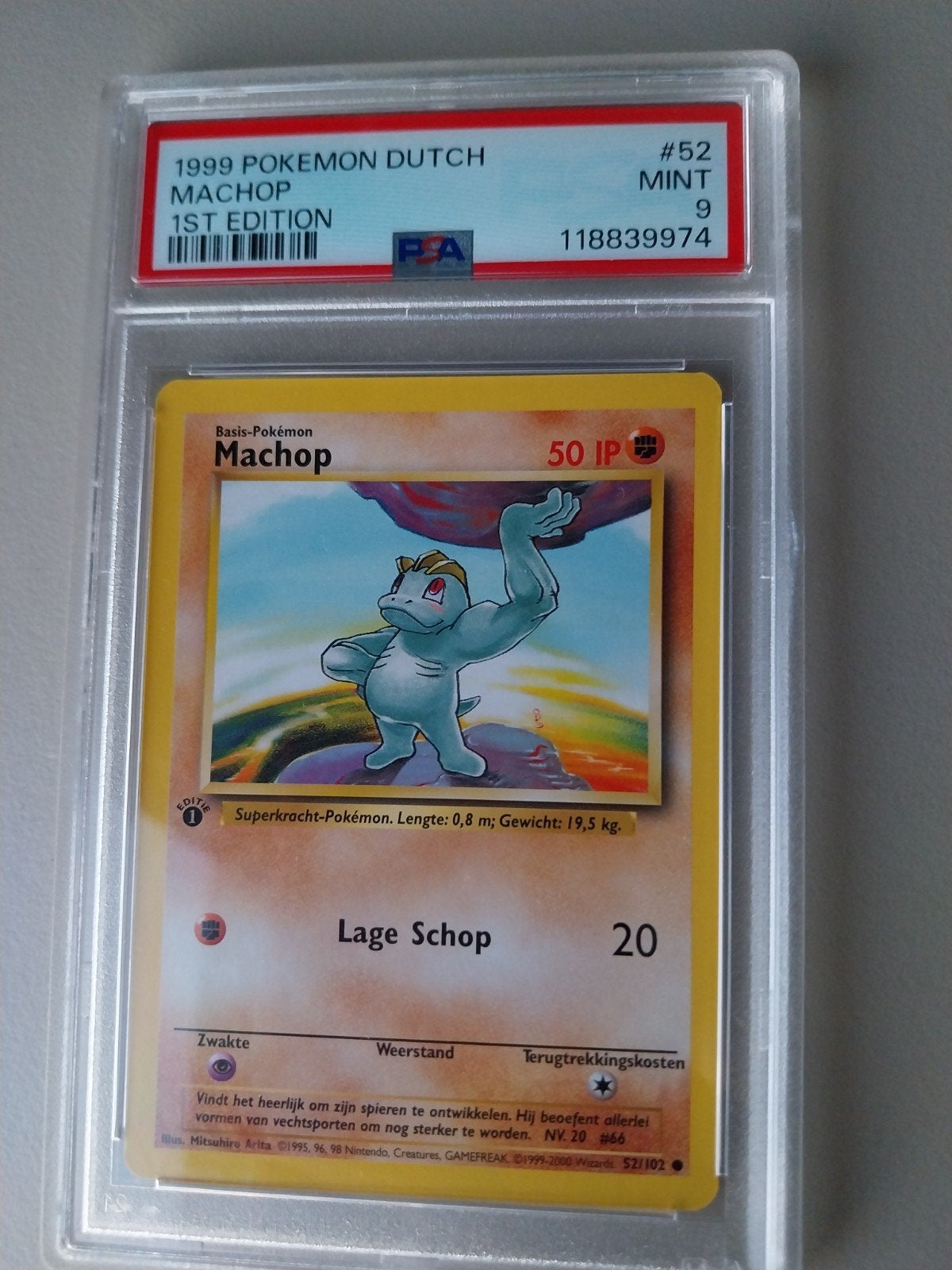 Zeldzame Machop Pokémonkaart PSA 9 First Edition, Ophalen of Verzenden