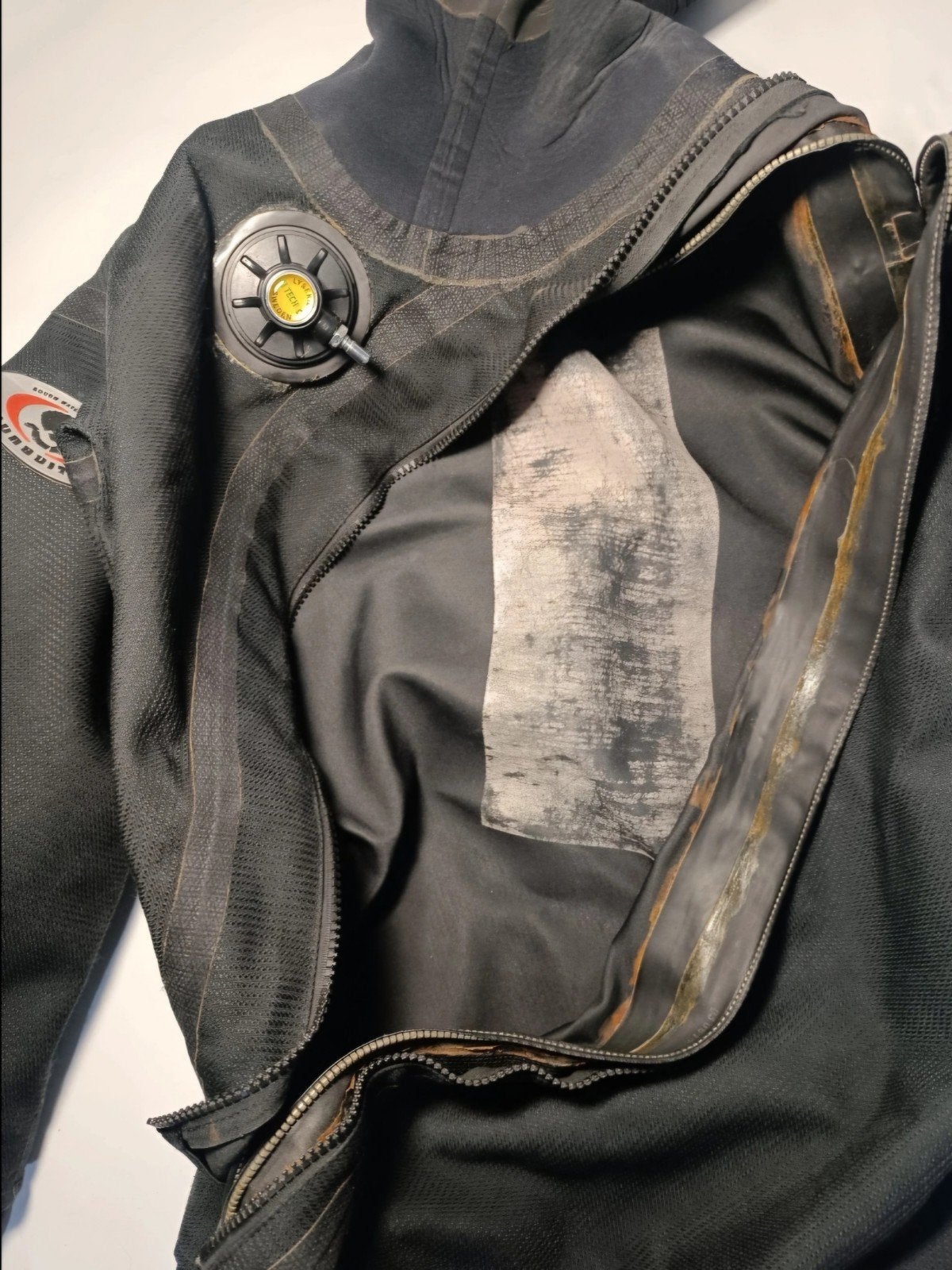 Ursuit droogpak met kapotte seals - Inruilactie Bare, Watersport en Boten, Ophalen of Verzenden, Gebruikt, Duikpak