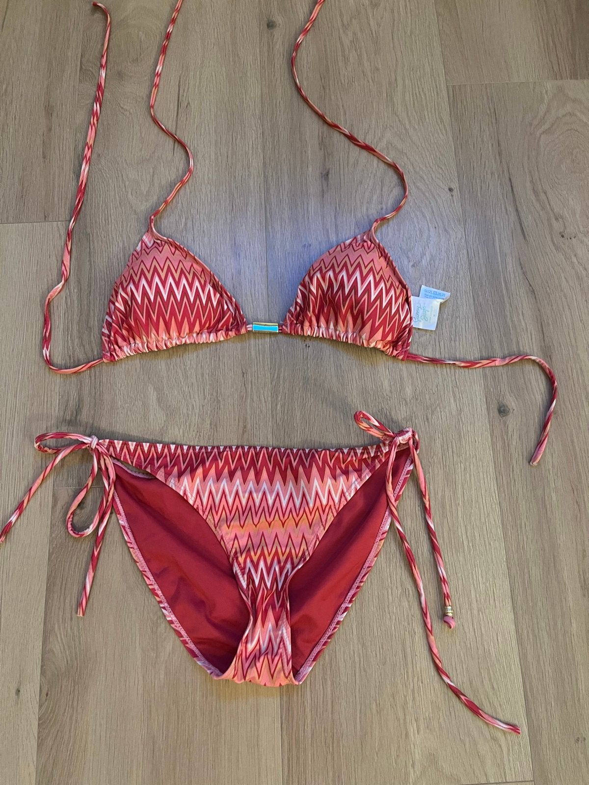 Bikini met Zigzag Scandinavian Patroon - Maat S, Kleding | Dames, Badmode en Zwemkleding, Ophalen of Verzenden, Zo goed als nieuw