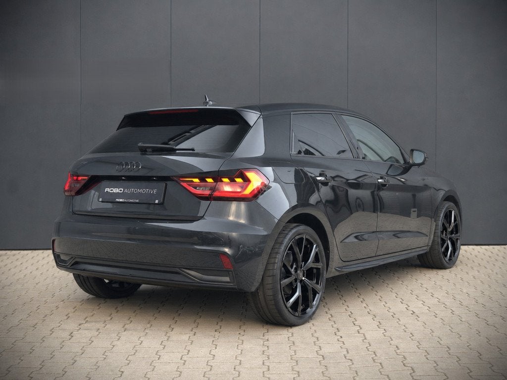 Audi A1 Sportback 25 TFSI epic | Apple Carplay | Navigatie |, Auto's, Audi, Stof, 49 €/maand, Origineel Nederlands, 1100 kg