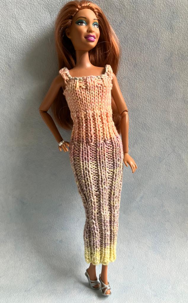 Barbie jurk, Ophalen of Verzenden, Zo goed als nieuw, Kleertjes
