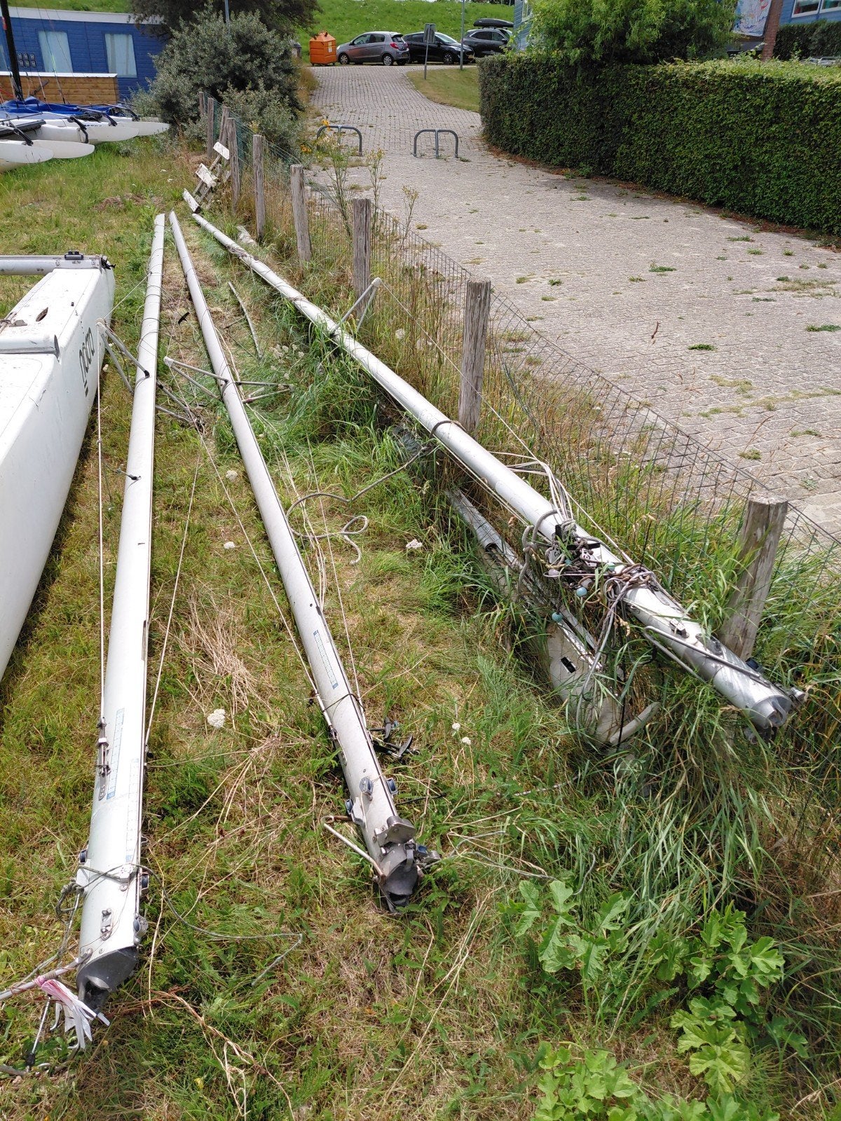 Vlagge Mast 10m  3stuks van catamaran Nacra 6.0. Aluminum, Ophalen, Gebruikt, Toebehoren, Minder dan 15 m²