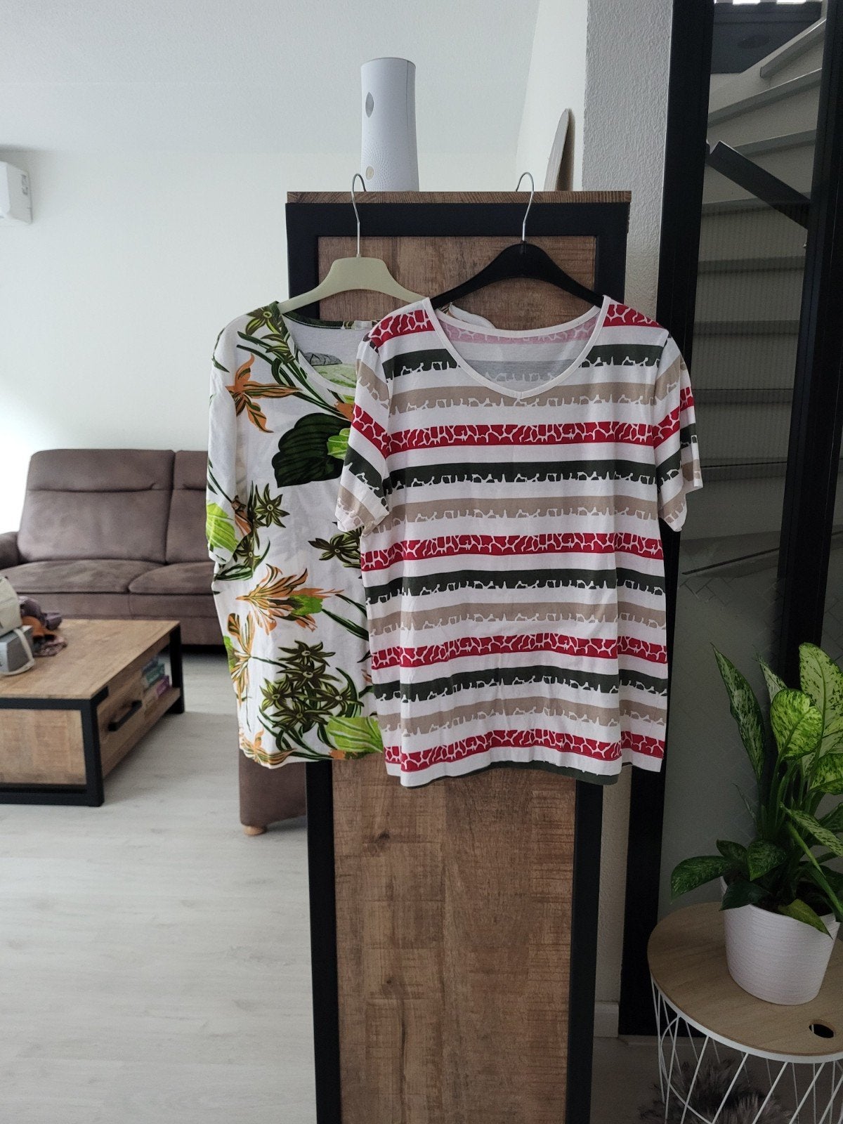 Dames shirts, Ophalen of Verzenden, Zo goed als nieuw, Maat 42/44 (L), Korte mouw