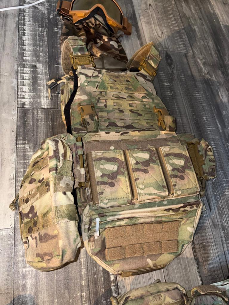 Compleet MULTICAM uitrusting, Ophalen, Landmacht, Overige gebieden, Kleding of Schoenen