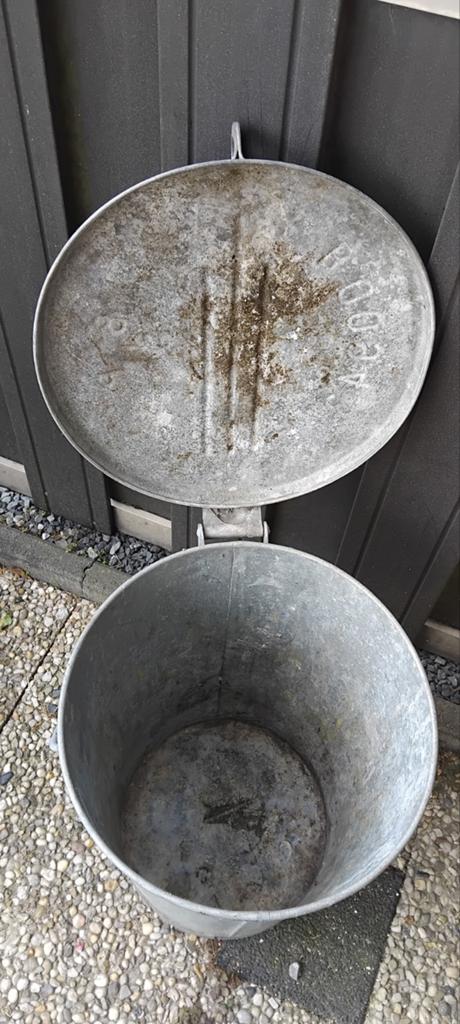 Oude zinken vuilnisbak., 40 liter of meer, Ophalen, Gebruikt, Minder dan 50 cm