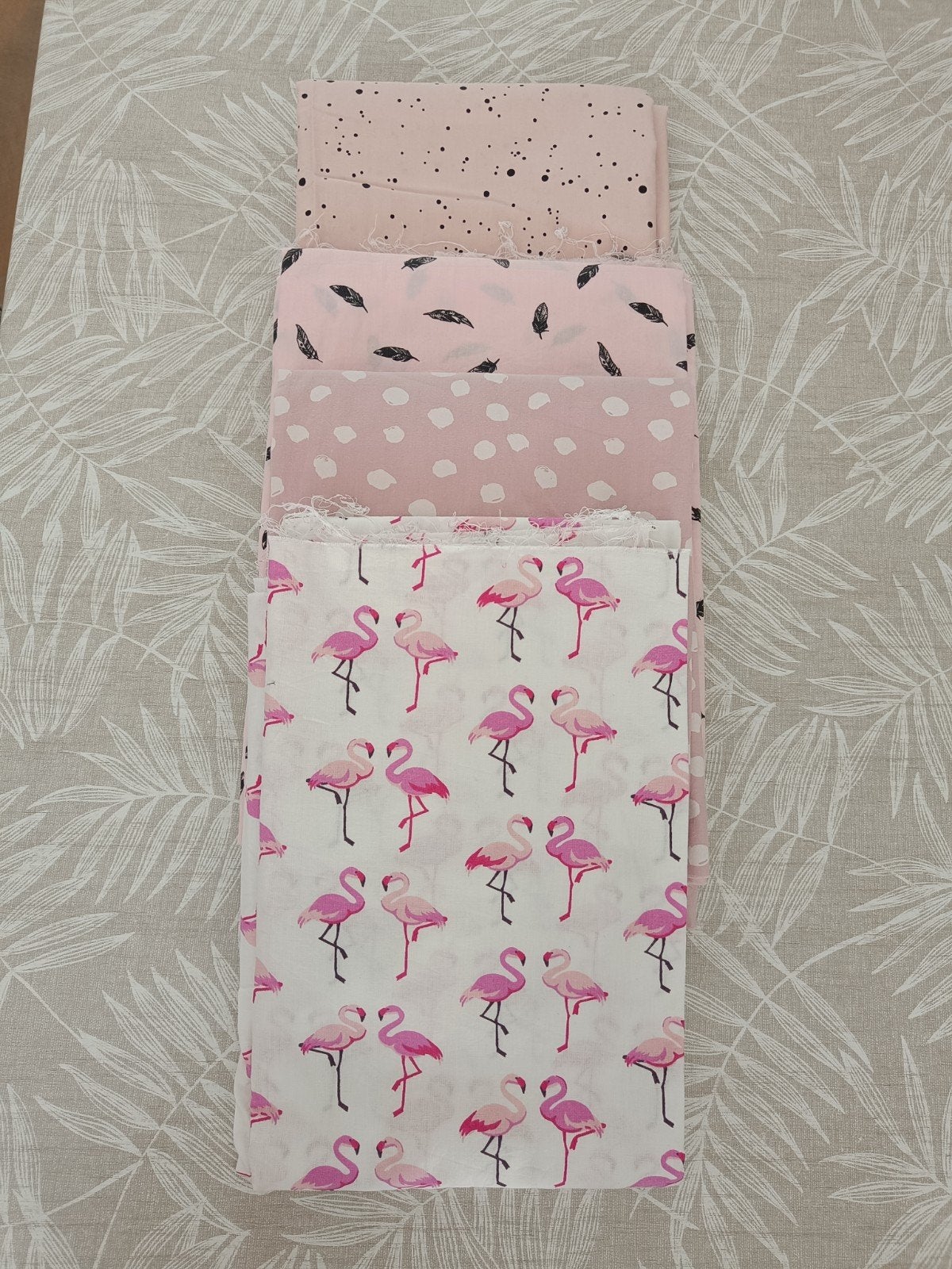 Stoffenpakket 4 Roze: Flamingo, Veertjes, Stipjes, Dots, Gebruikt, 200 cm of meer, Ophalen of Verzenden, 30 tot 120 cm