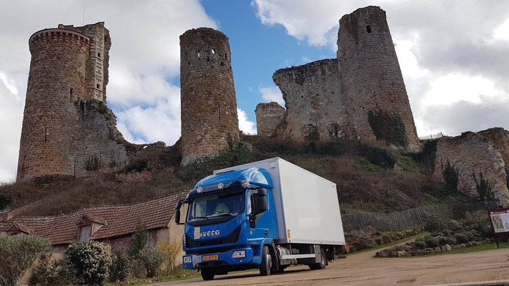 Verhuiswagen 39m3 +1chauff/verhuizer va 380 per dag ex km`s, Verhuizen binnen Nederland