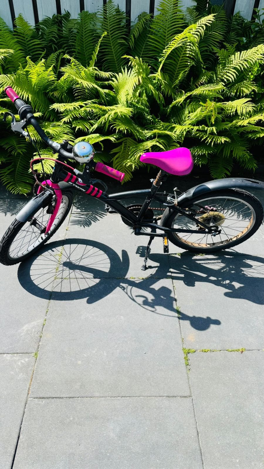 B'Twin kinderfiets 20 inch - Zwart/Roze, Ophalen, Gebruikt, Velgrem, 16 tot 20 inch