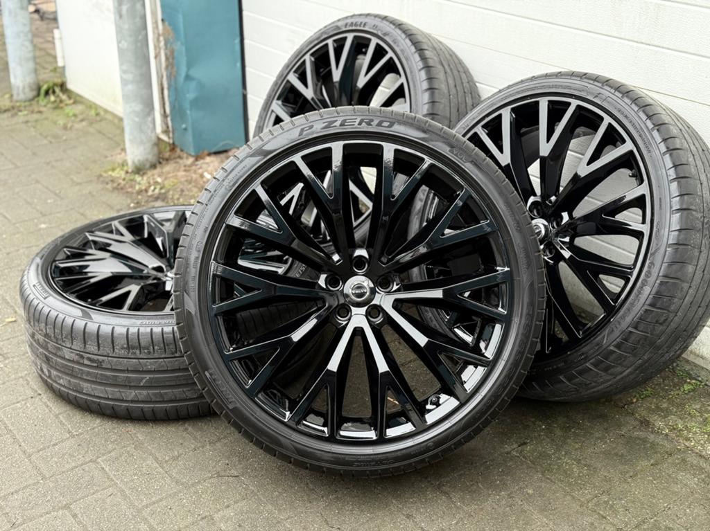 DIKKE SET 22 INCH ORIGINELE VOLVO XC60 XC90 VELGEN + EXTRA’s, Auto-onderdelen, 19 inch, Gebruikt, 265 mm, Banden en Velgen