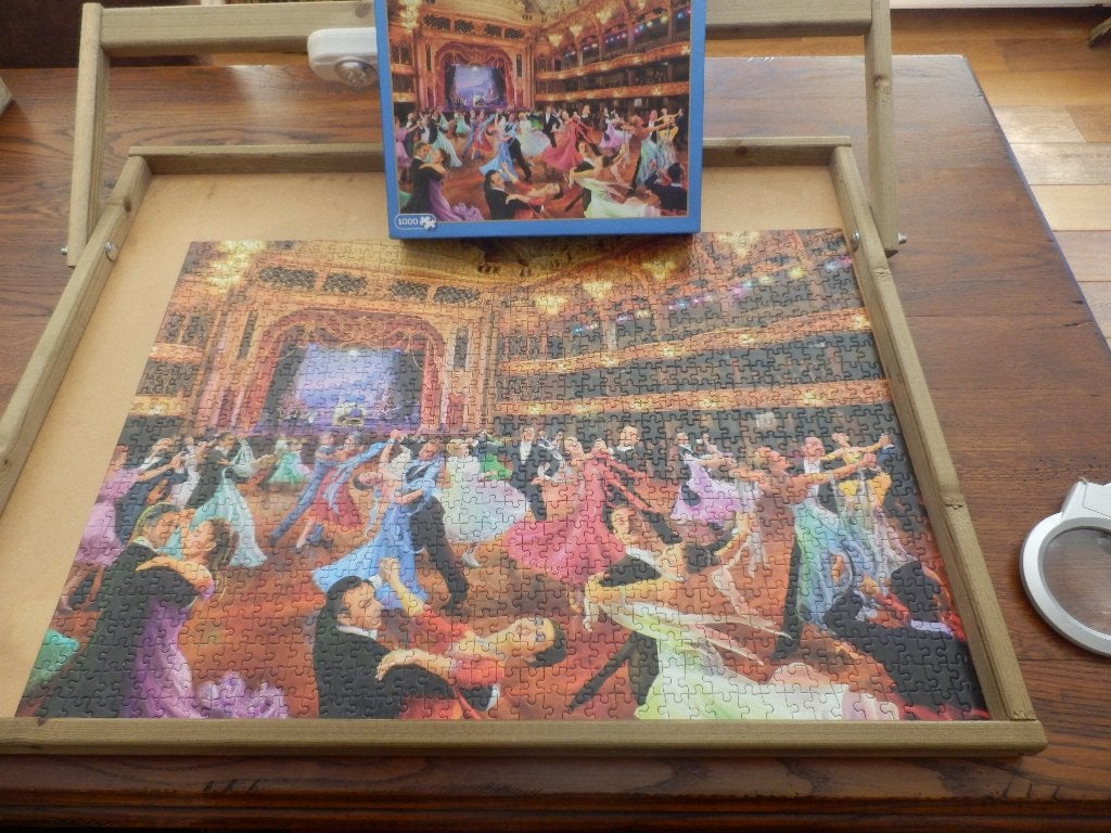 Gibsons 1000-piece jigsaw puzzle Keep on Dancing., Ophalen of Verzenden, 500 t/m 1500 stukjes, Zo goed als nieuw, Legpuzzel