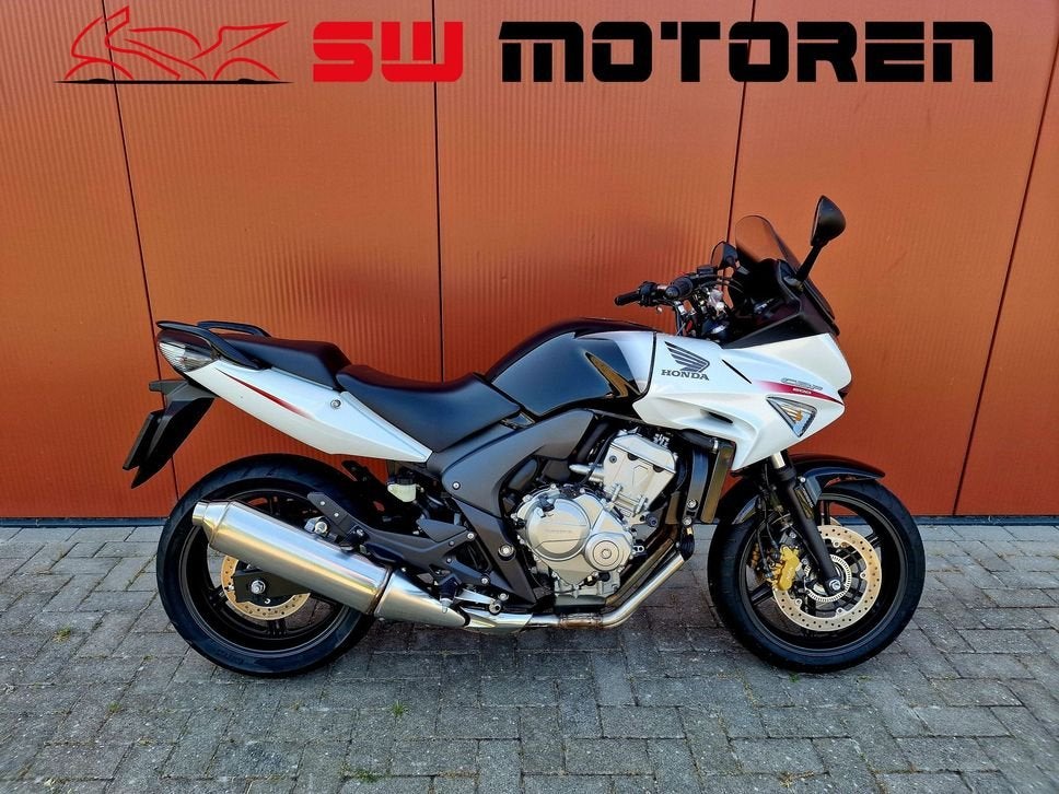 CBF 600 S ABS, 2E EIG. NL MOTOR, LAGE KM! CBF600SA, HONDA, 4 cilinders, Motorrijbewijs A, Bedrijf