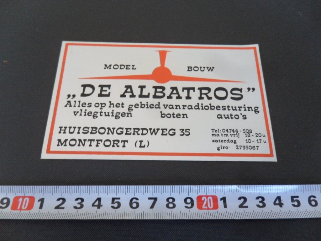 sticker montfort modelbouw DE ALBATROS huisbongerdweg 35, Verzamelen, Ophalen, Zo goed als nieuw