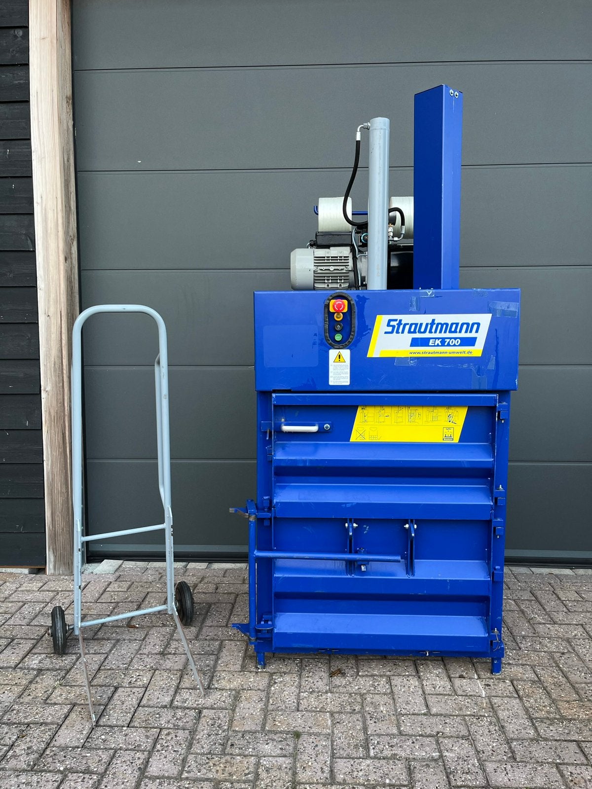 Strautmann EK700 | 230 volt | Papierpers | Balenpers, Ophalen of Verzenden