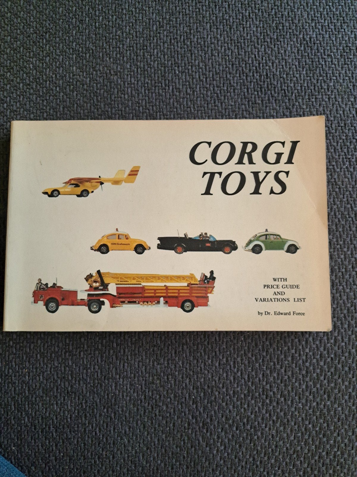 Corgi toys boek /catalogus met prijsgids, Boeken, Gelezen, Ophalen of Verzenden, Dr edward force, Catalogus