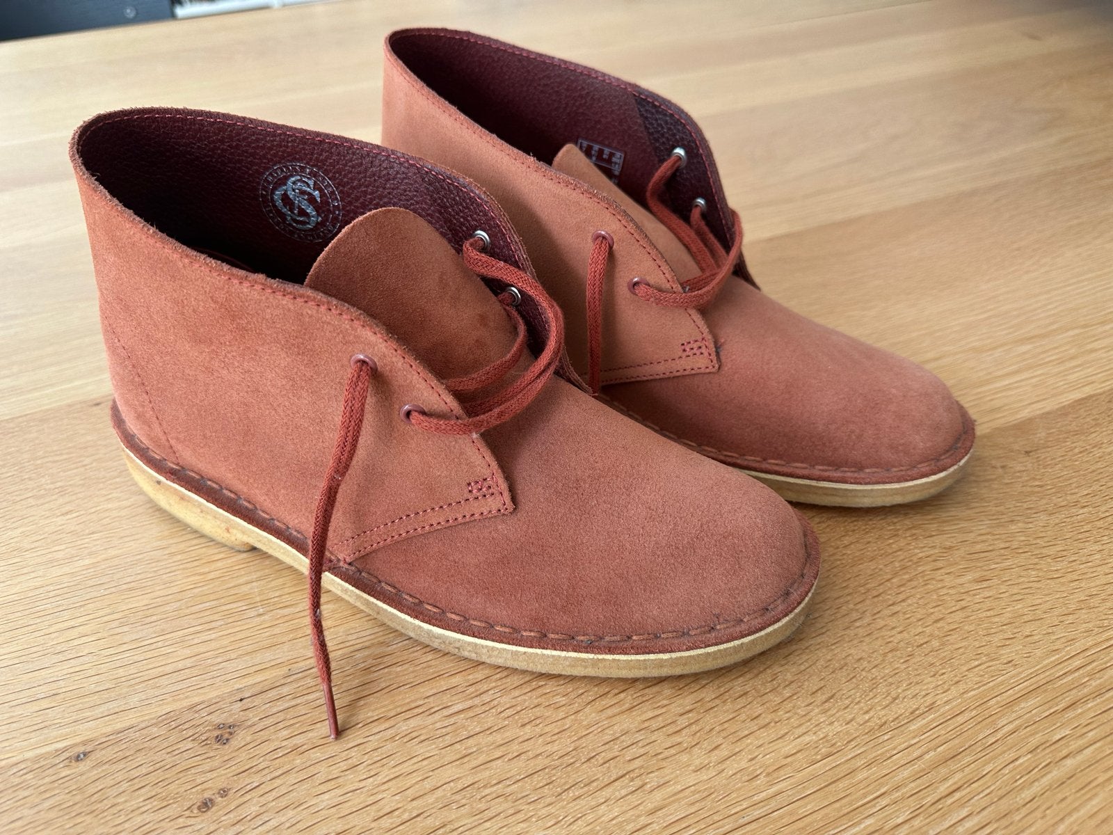 Clark's Originals Desert Boots - Maat 41, Lage of Enkellaarzen, Ophalen of Verzenden, Zo goed als nieuw, Rood
