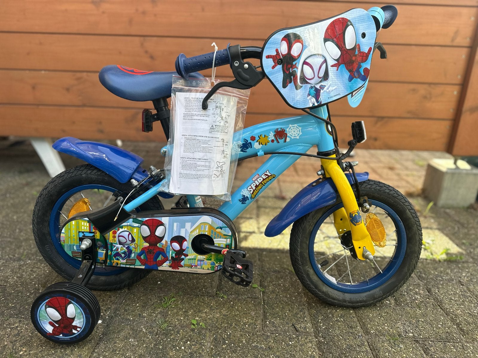 Spiderman kinderfiets met zijwieltjes - nieuw, Fietsen en Brommers, Ophalen, Zijwieltjes, Velgrem, Nieuw
