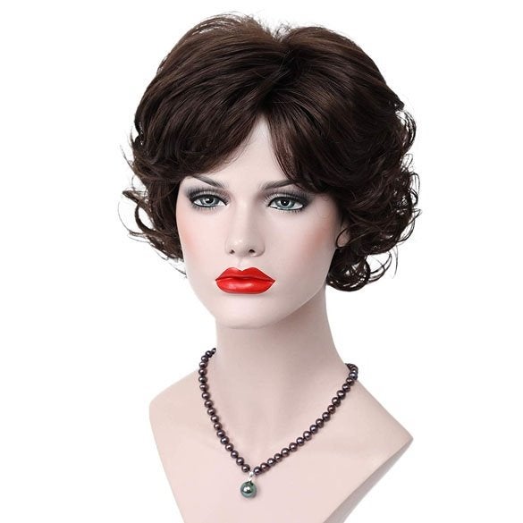 Moderne pruik kort krullend haar medium bruin kleur 6, Verzenden, Nieuw, Pruik of Haarverlenging