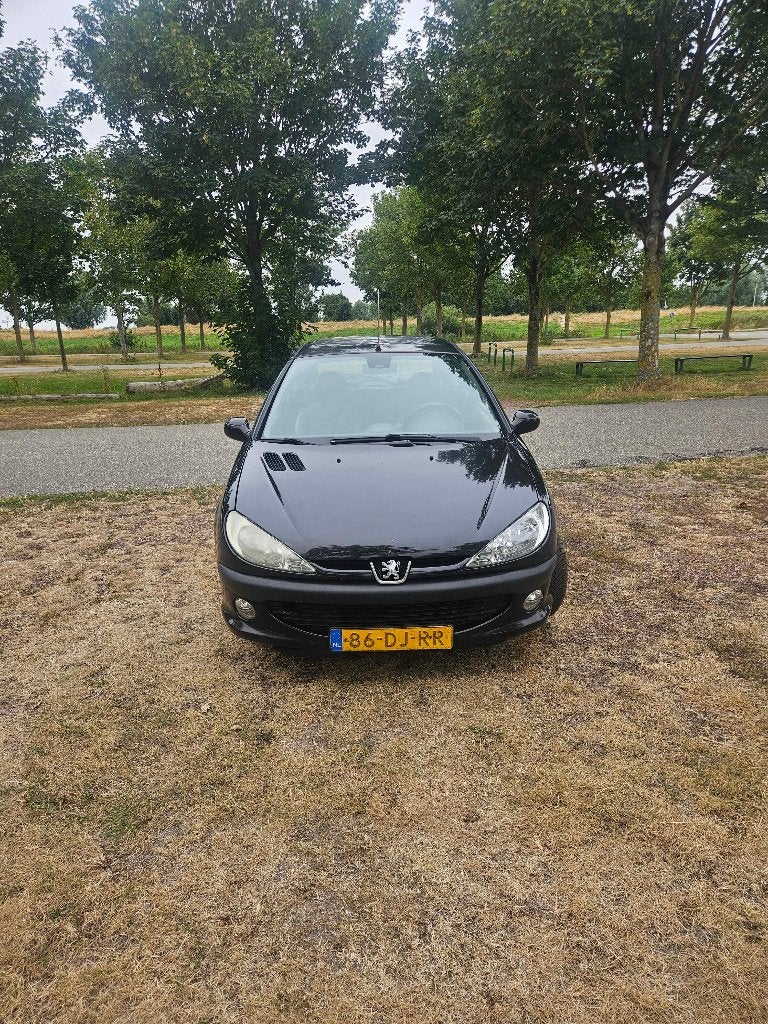 Peugeot 206 2.0 GTI 16V 3D 1999 Zwart, 1025 kg, 40 €/maand, 4 cilinders, Zwart