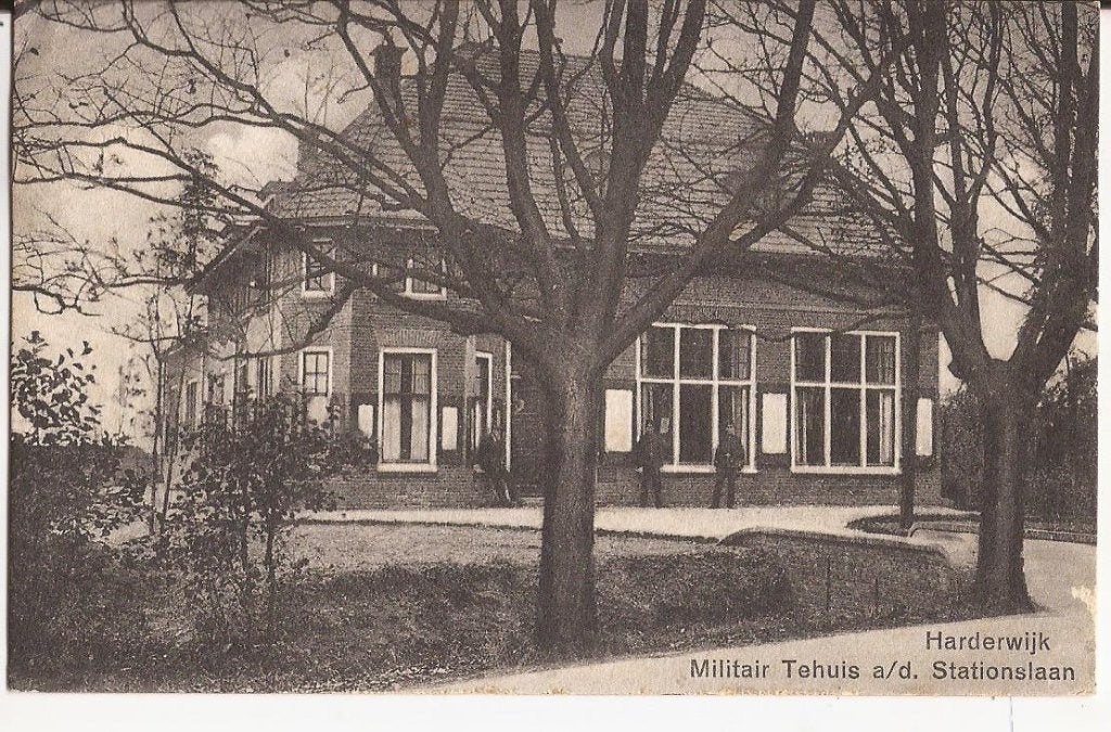 HARDERWIJK `1934 Militair Tehuis a d Staionslaan, Verzamelen, Ophalen of Verzenden, 1920 tot 1940, Gelopen, Gelderland