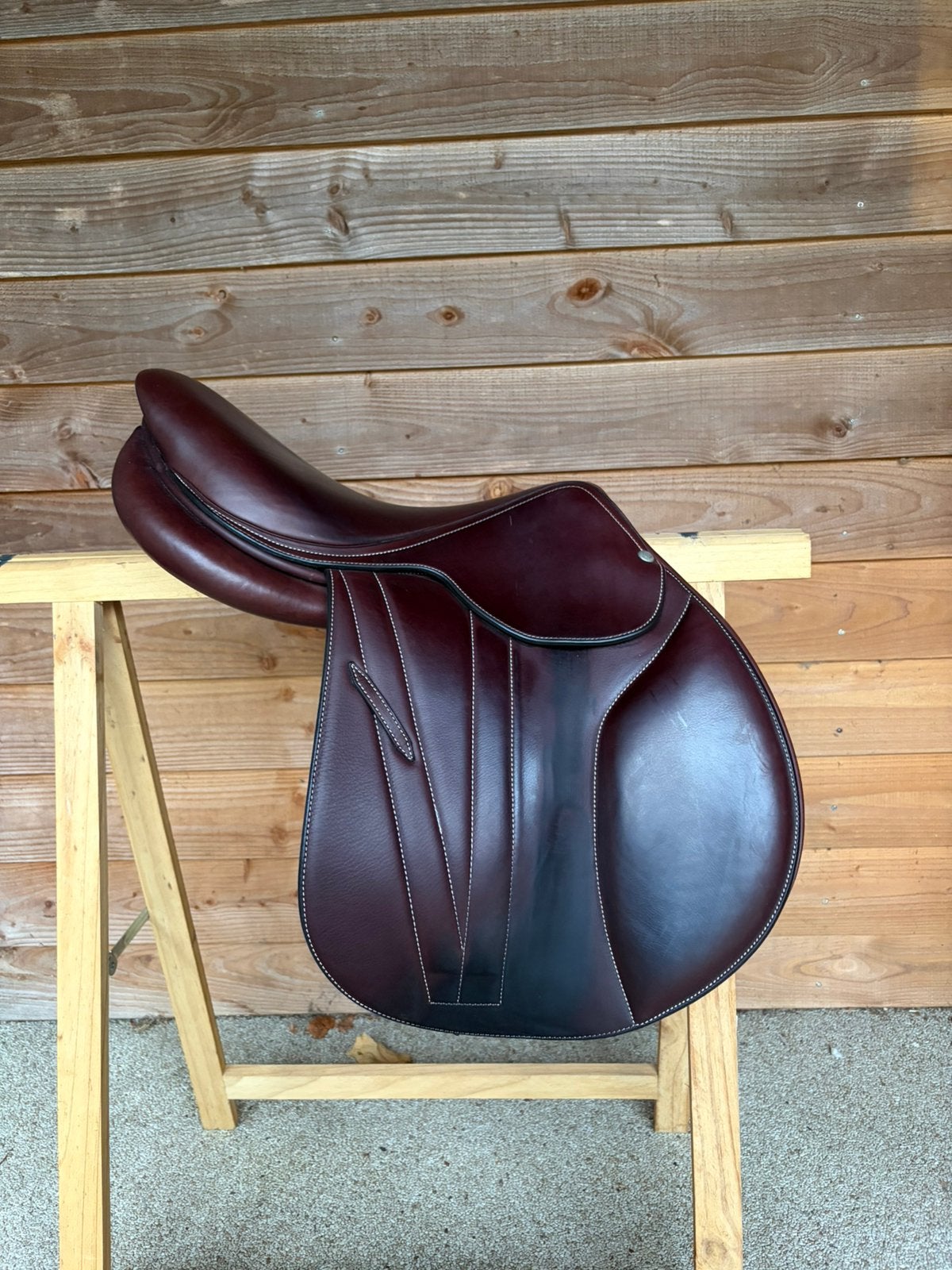 Prachtig butet zadel te koop, L (17.5 inch), Ophalen of Verzenden, Zachte zit, Springen