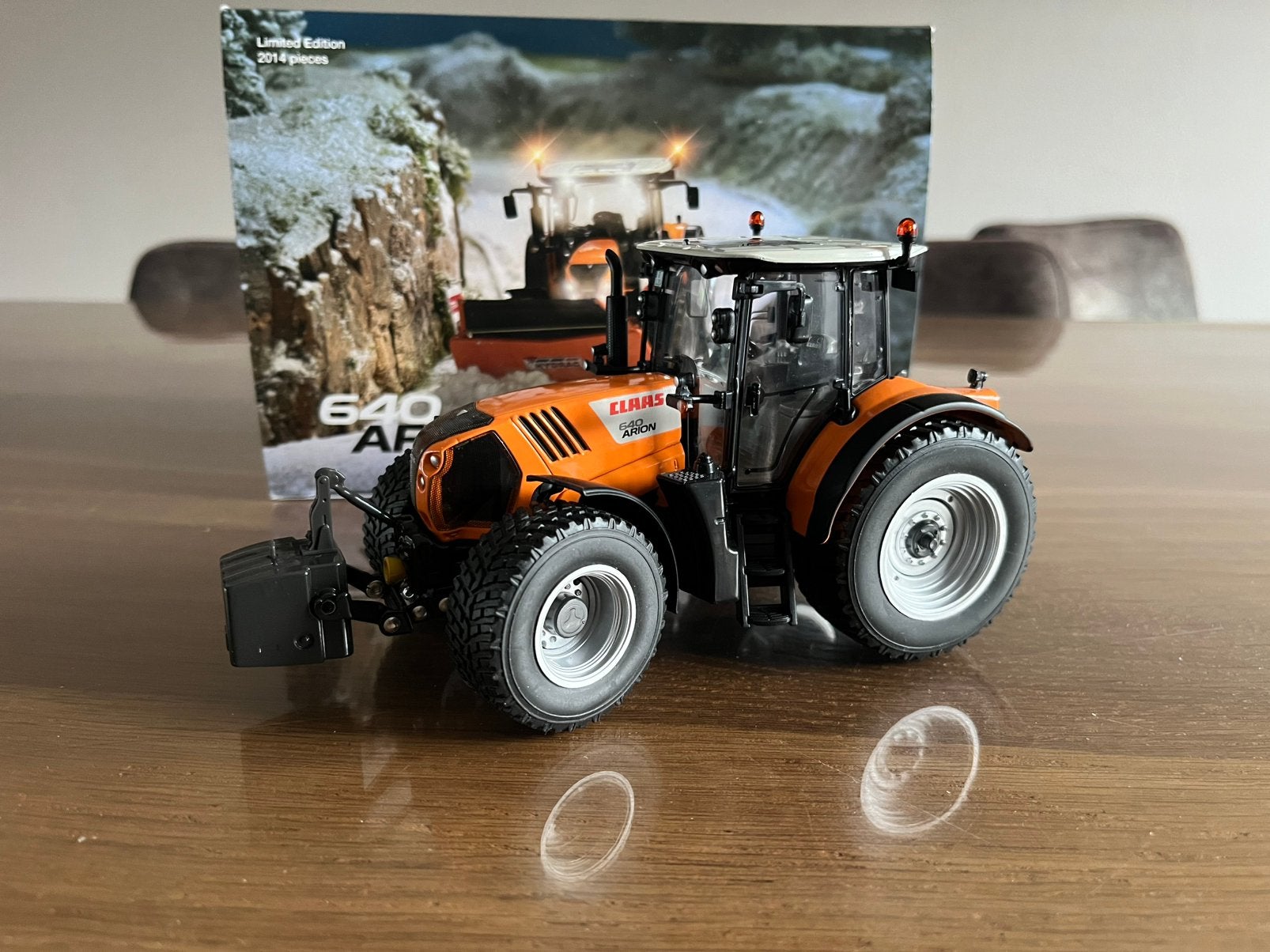 Claas 640 Arion trekker Kommunal Wiking limited 2014 stuks, Ophalen of Verzenden, Nieuw, Tractor of Landbouw, Overige merken