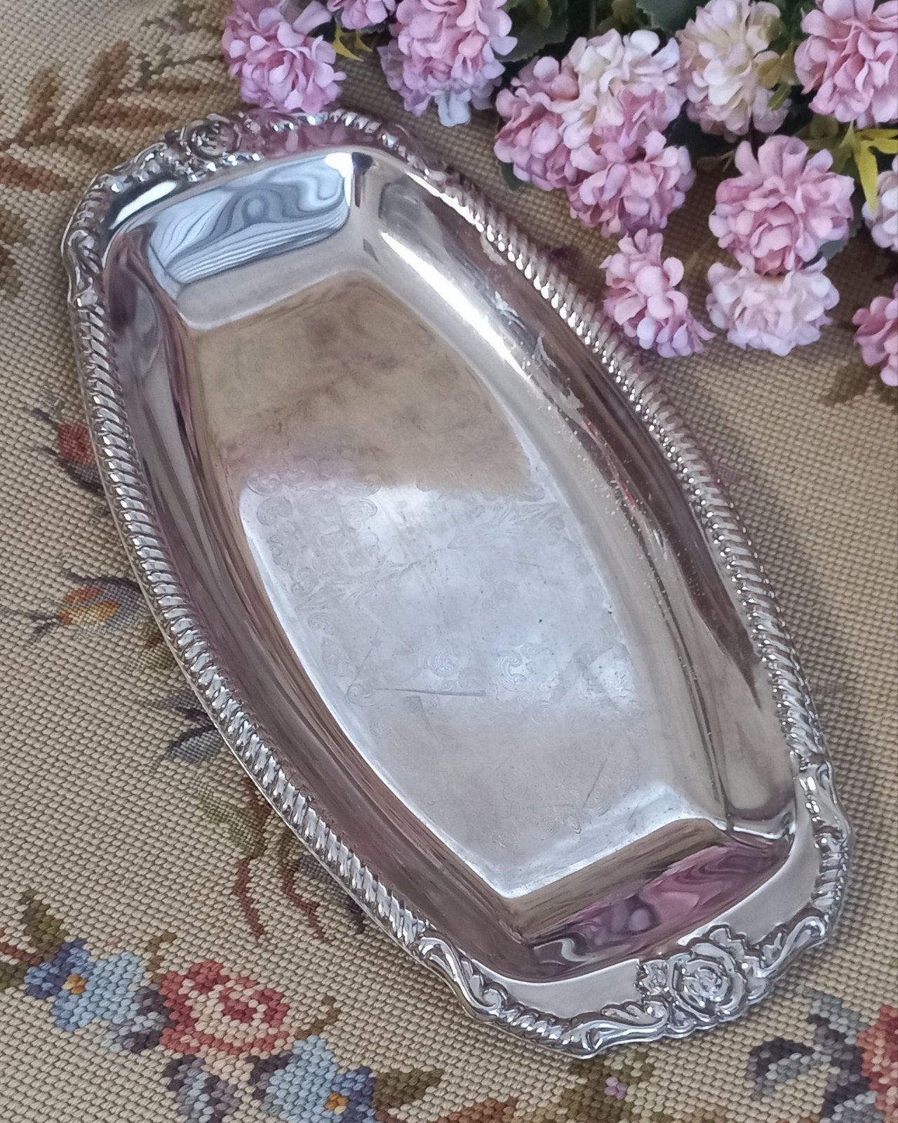 Brocante serveerschaal,H.U.G.O,silverplated,rozen,langwerpig, Ophalen of Verzenden