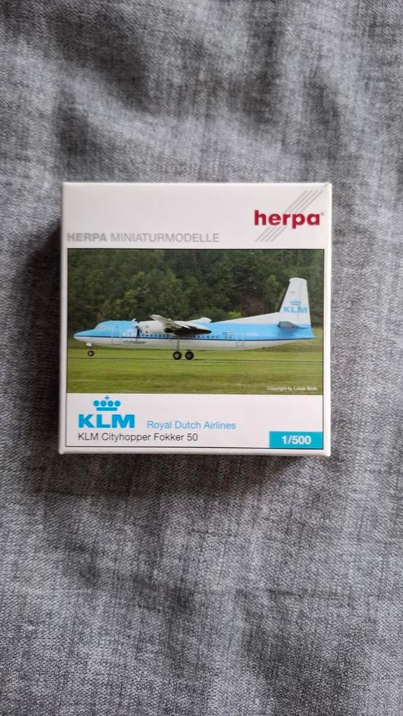 Herpa 1:500 KLM Fokker 50, Ophalen of Verzenden, Zo goed als nieuw, 1:200 of kleiner, Overige merken