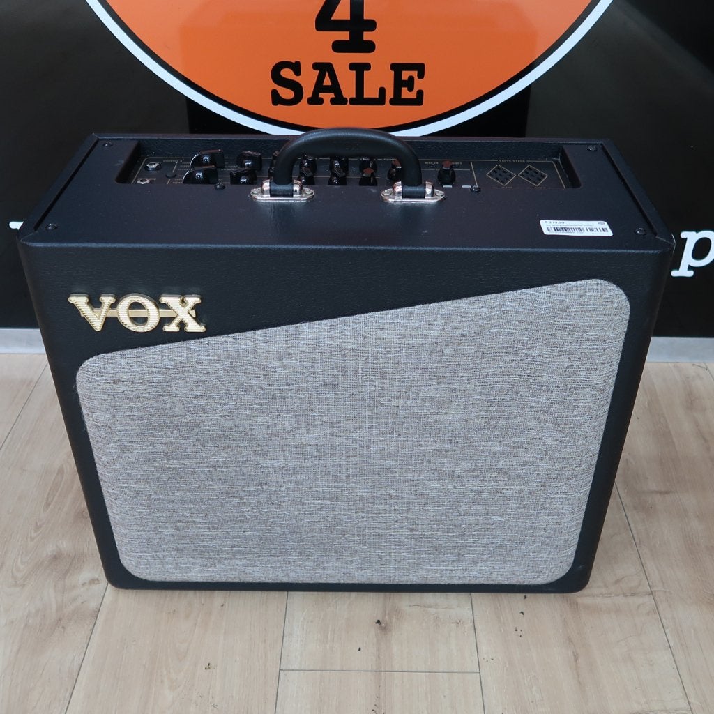 Vox AV30 Buizenversterker Combo | in Goede Staat, Vox, https://voxamps.com/en-us/contact, 1209 Orange Street, Wilmington, DE 19801, Verenigde Staten