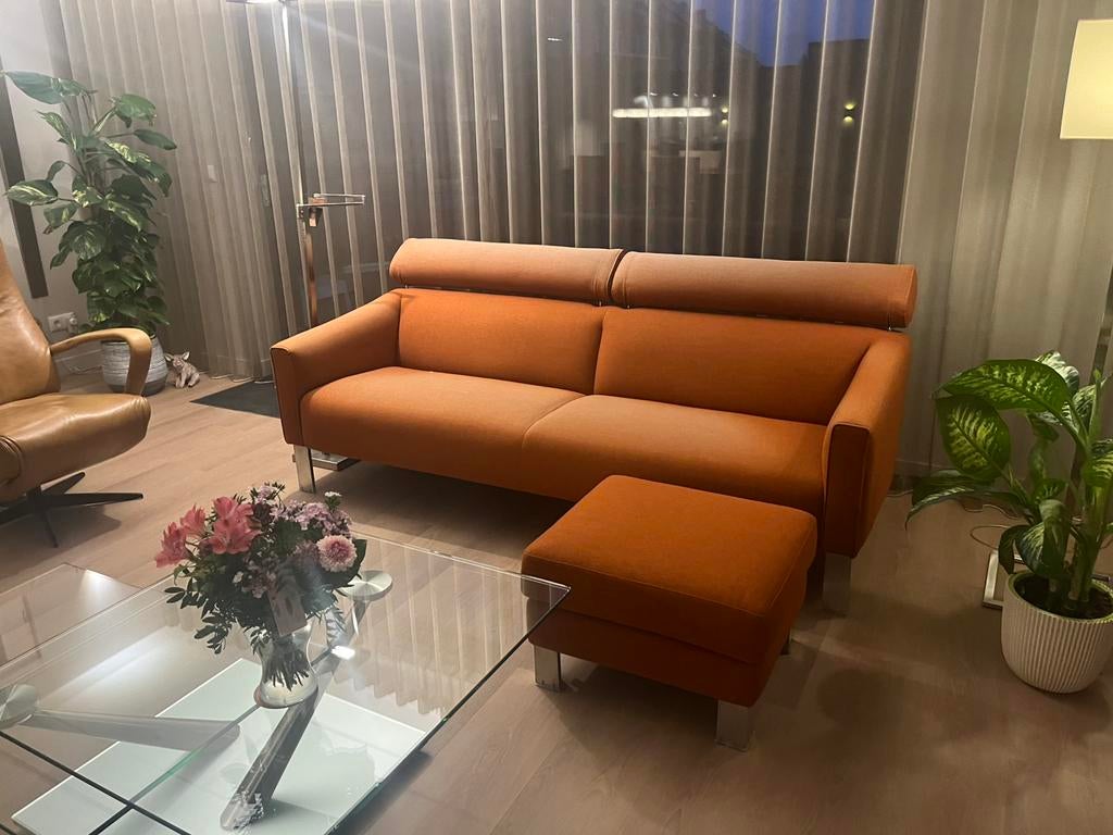 Mooie Leolux 3 zits bank met poef., Ophalen, Gebruikt, Stof, Strak modern