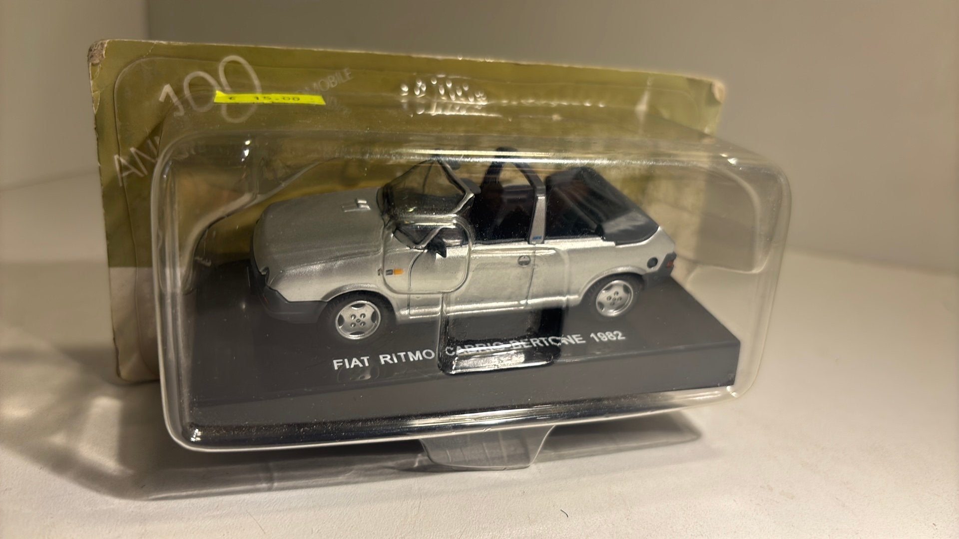 Fiat ritmo cabrio bertone 1982 deagostini 1.43, Hobby en Vrije tijd, Overige merken, Auto, Ophalen of Verzenden, A