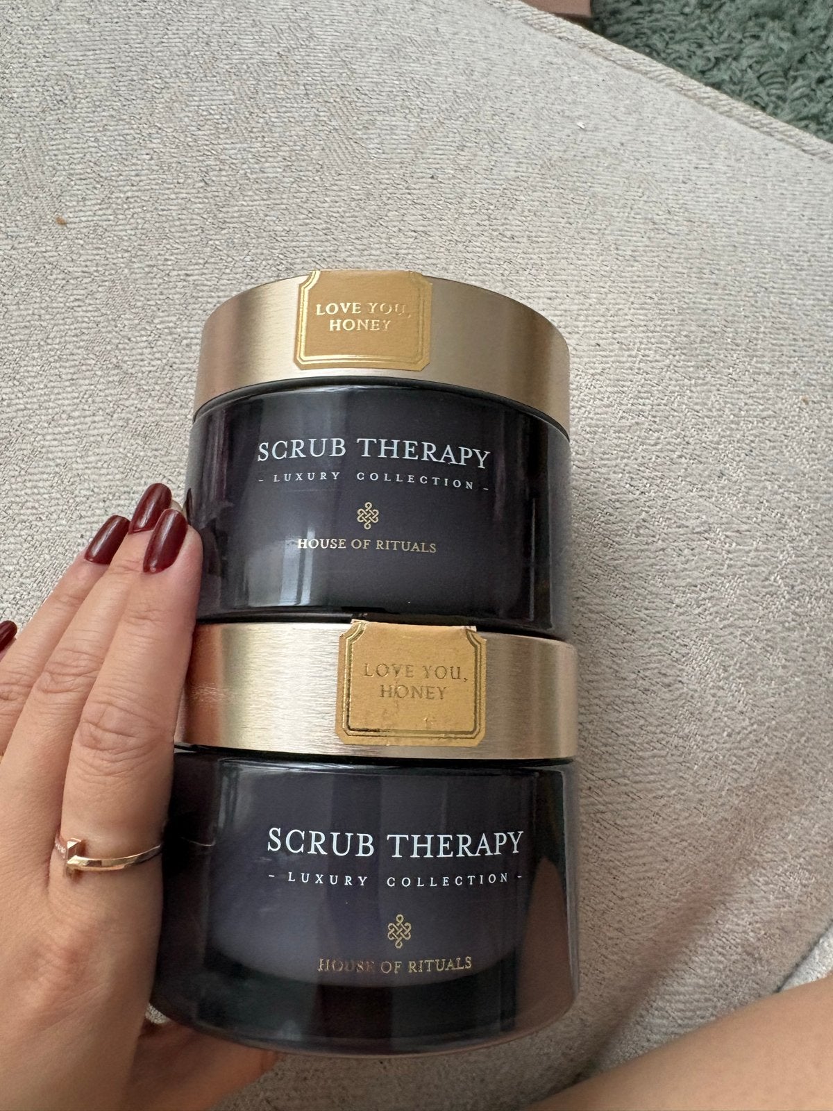 Nieuw ongeopend Rituals Scrub Therapy Love You Honey, Sieraden, Tassen en Uiterlijk, Uiterlijk | Lichaamsverzorging, Ophalen of Verzenden