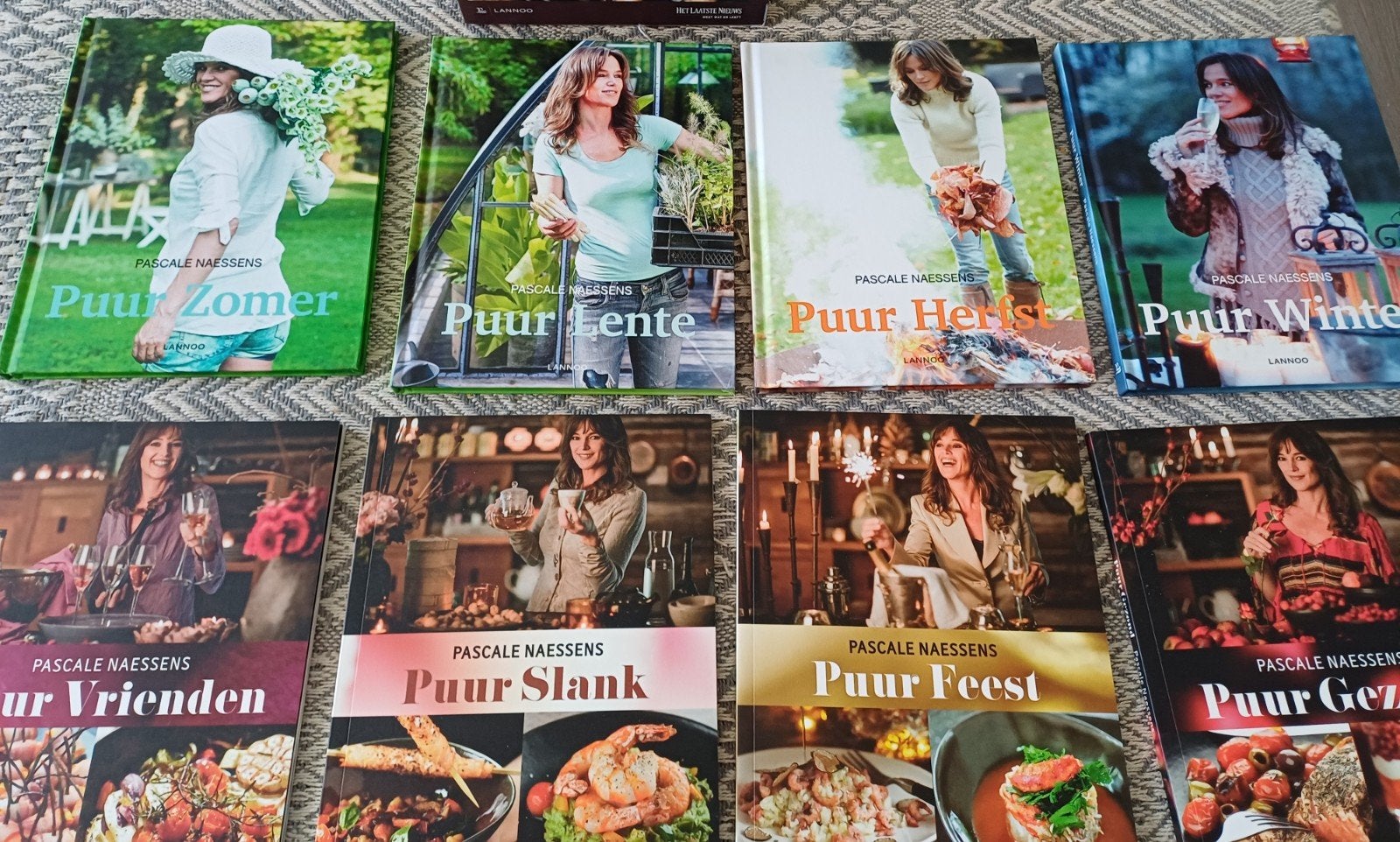 8 x Pascale Naessens .4 seizoenen en 4x Puur., Boeken, Ophalen of Verzenden, Zo goed als nieuw
