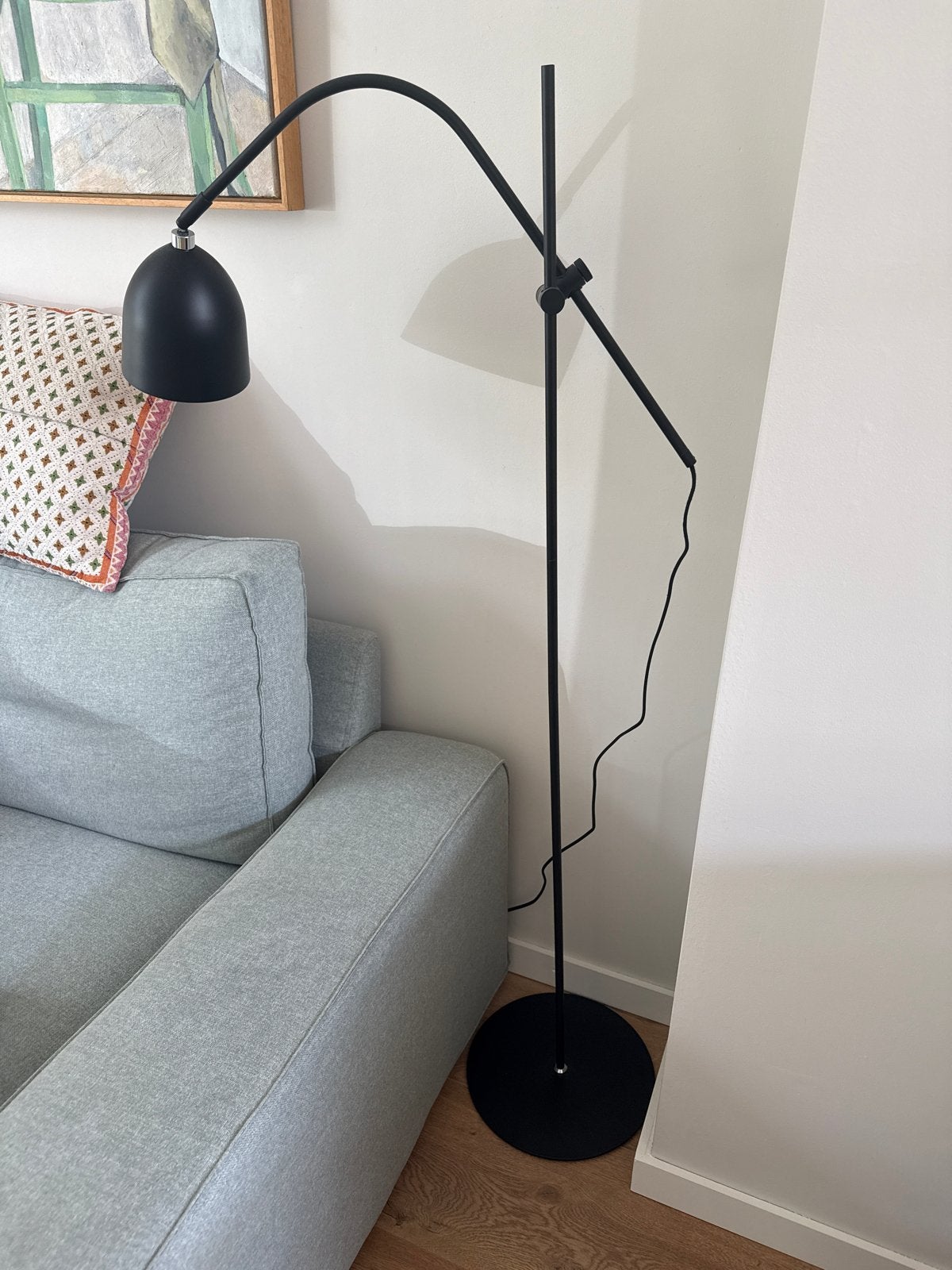 Moderne in hoogte verstelbare vloerlamp, zwart, Huis en Inrichting, Lampen | Vloerlampen, Ophalen of Verzenden, Zo goed als nieuw