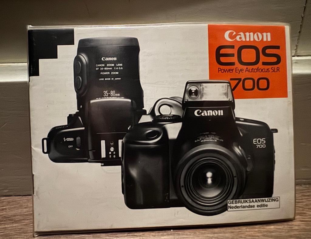 Canon eos700 gebruiksaanwijzing zgan, Audio, Tv en Foto, Fotoalbums en Accessoires, Ophalen of Verzenden, Zo goed als nieuw