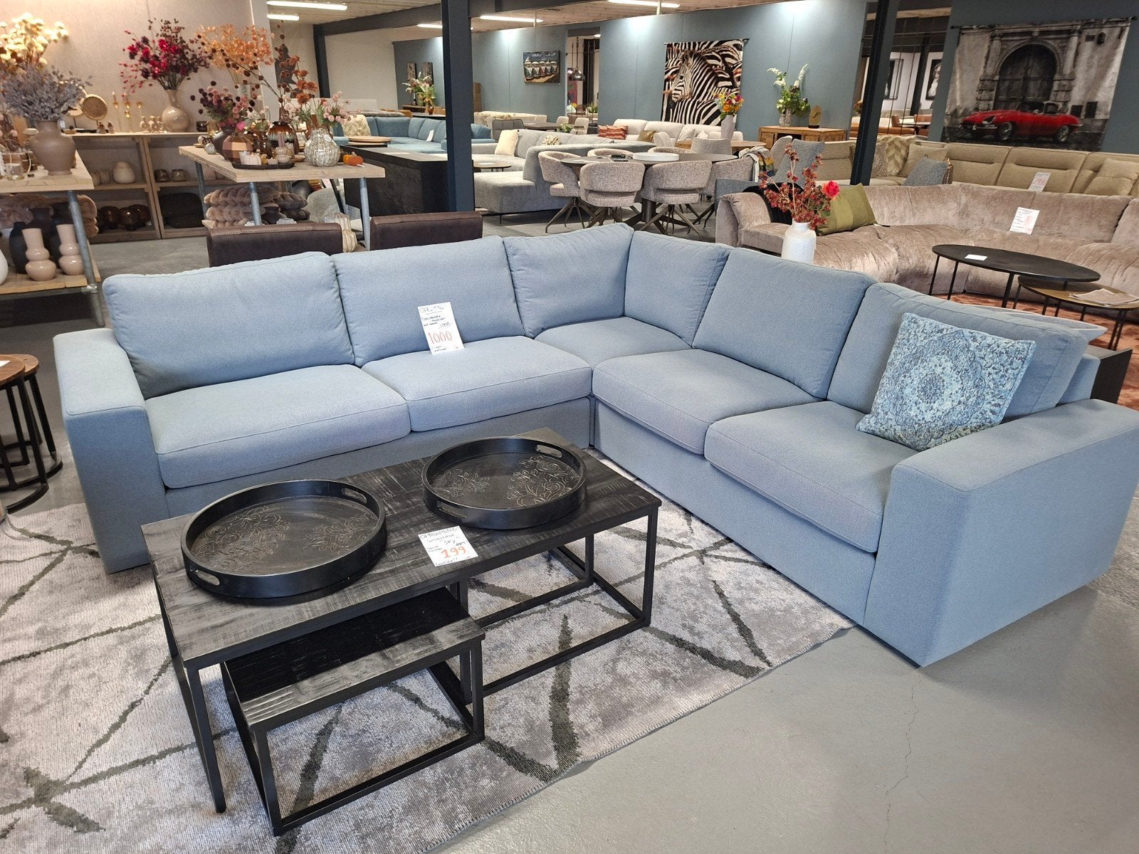 grote hoekbank (showroommodel), Ophalen, Nieuw