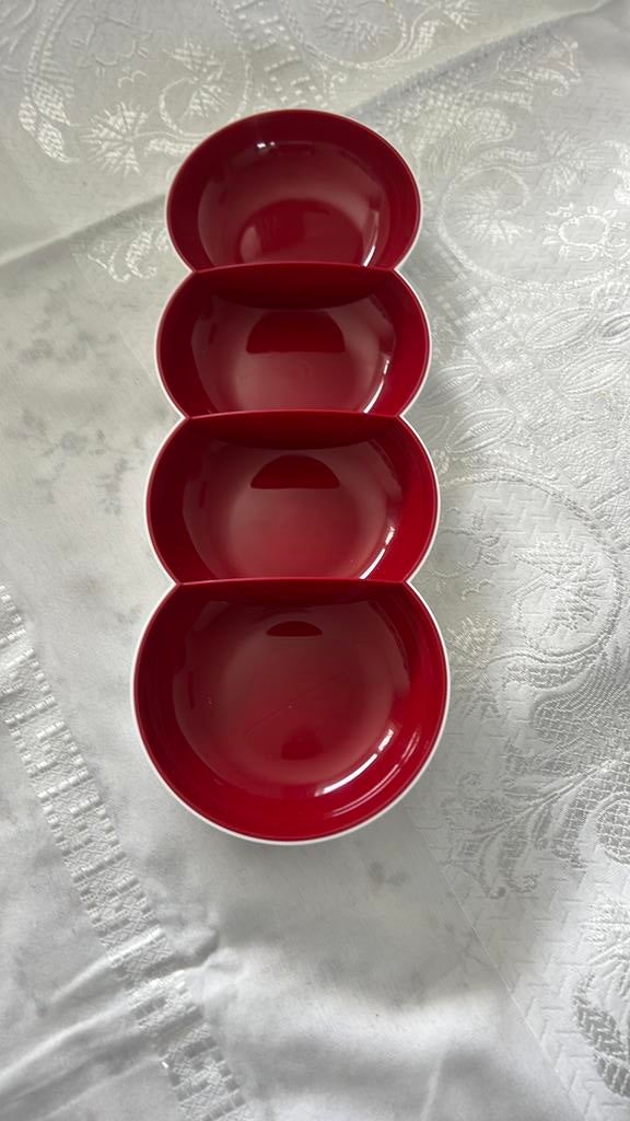 Tupperware allegra Tapasschaal, Ophalen of Verzenden, Zo goed als nieuw, Rood, Schaal
