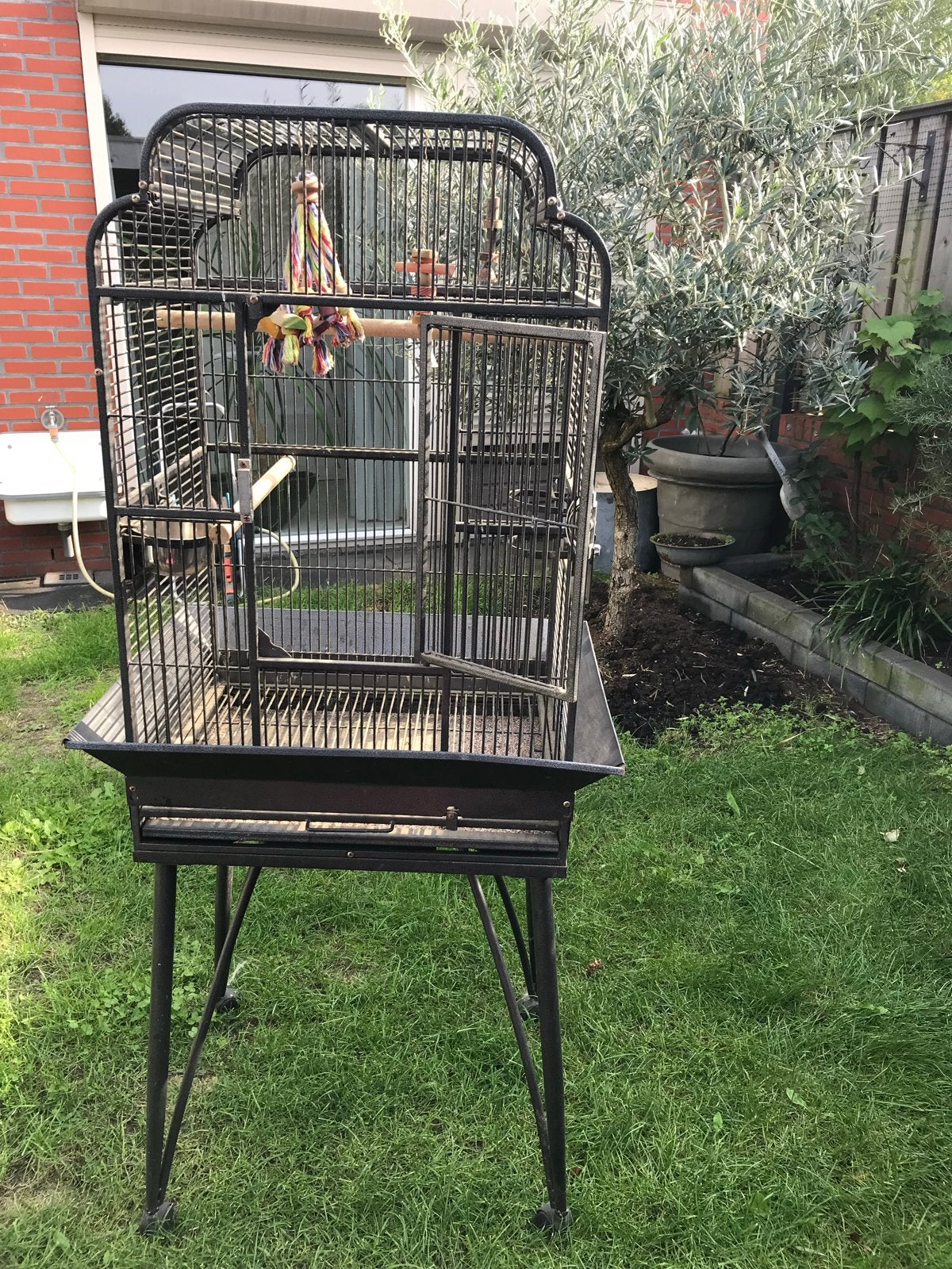 Papegaaikooi, Voliere en vogelkooi te koop!, Dieren en Toebehoren, Ophalen, Zo goed als nieuw, Aluminium, Vogelkooi