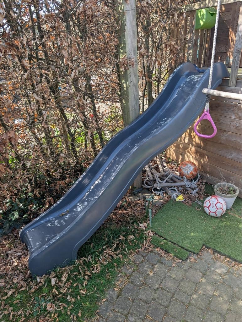 Mooie grijze glijbaan voor uren speelplezier, Kinderen en Baby's, Speelgoed | Buiten | Los speelgoed, Gebruikt, Ophalen